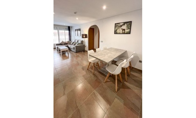 Herverkoop - 1. Apartment / flat -
Playa Del Cura - Torrevieja