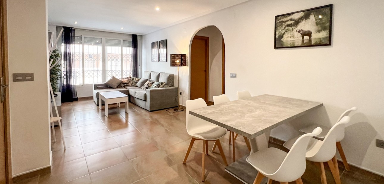 Herverkoop - 1. Apartment / flat -
Playa Del Cura - Torrevieja