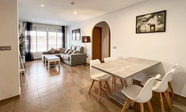 Herverkoop - 1. Apartment / flat -
Playa Del Cura - Torrevieja