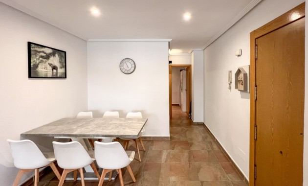 Herverkoop - 1. Apartment / flat -
Playa Del Cura - Torrevieja