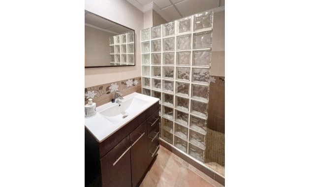 Herverkoop - 1. Apartment / flat -
Playa Del Cura - Torrevieja