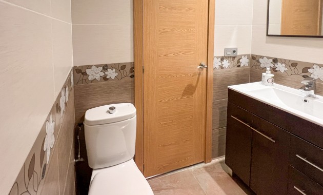 Herverkoop - 1. Apartment / flat -
Playa Del Cura - Torrevieja