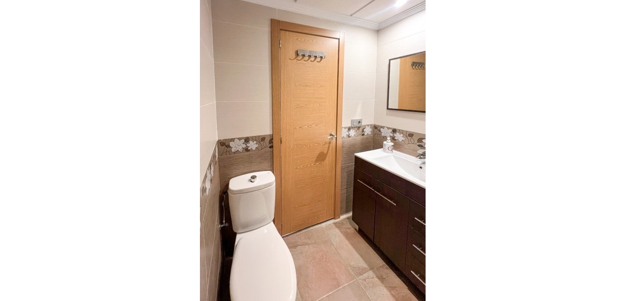 Herverkoop - 1. Apartment / flat -
Playa Del Cura - Torrevieja