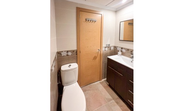 Herverkoop - 1. Apartment / flat -
Playa Del Cura - Torrevieja