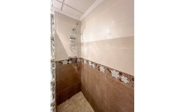 Herverkoop - 1. Apartment / flat -
Playa Del Cura - Torrevieja