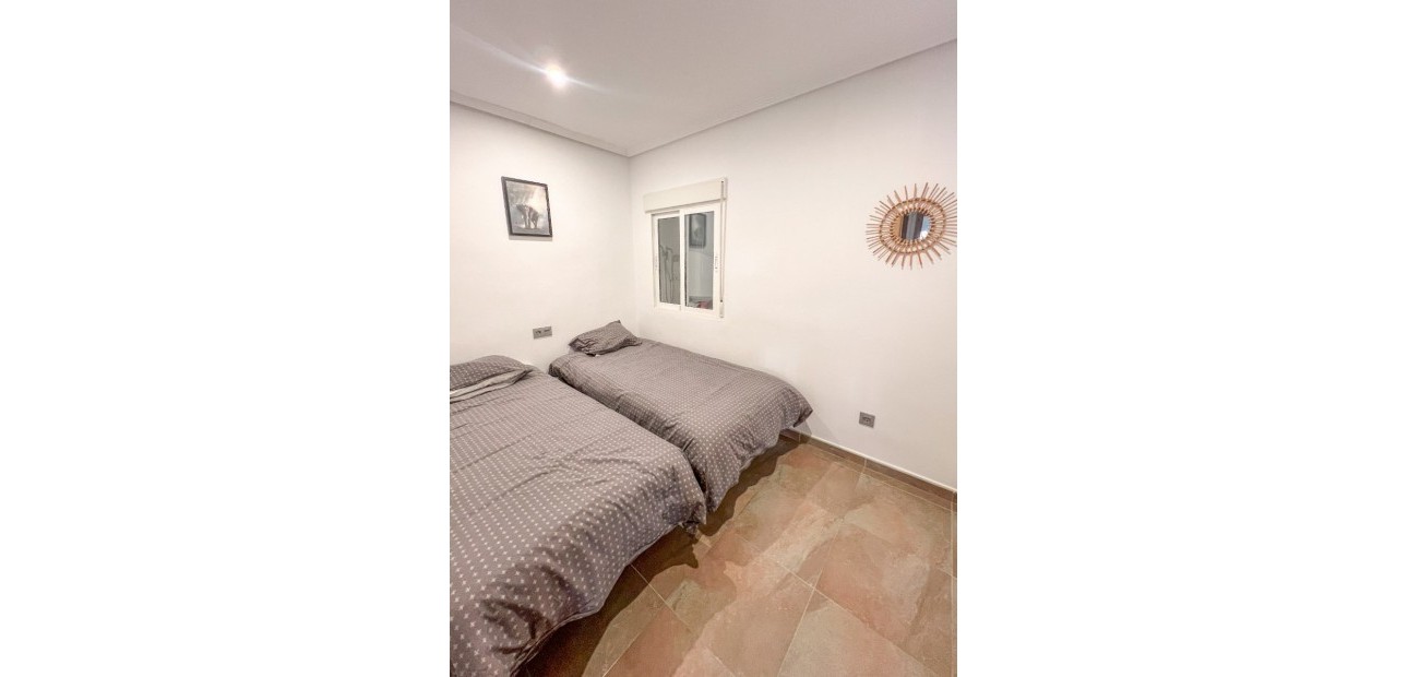 Herverkoop - 1. Apartment / flat -
Playa Del Cura - Torrevieja