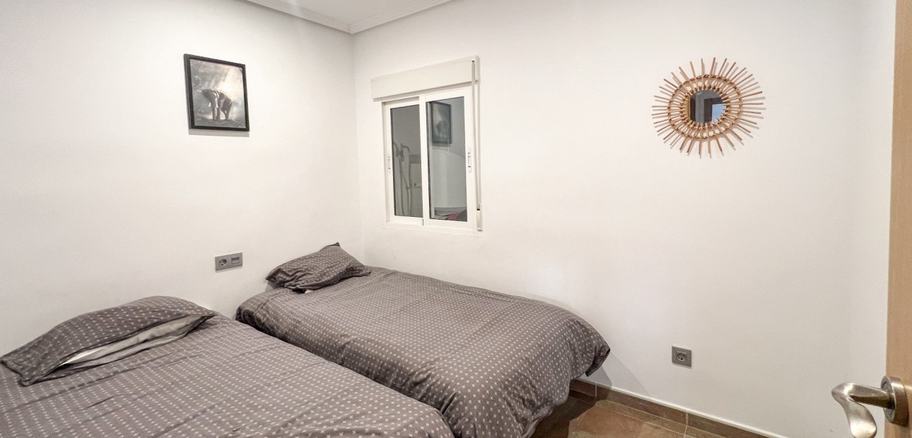 Herverkoop - 1. Apartment / flat -
Playa Del Cura - Torrevieja