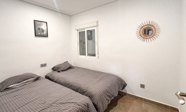 Herverkoop - 1. Apartment / flat -
Playa Del Cura - Torrevieja