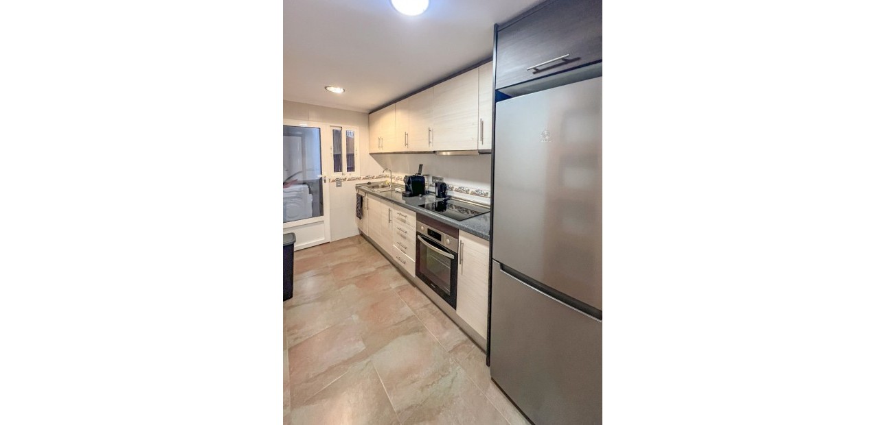 Herverkoop - 1. Apartment / flat -
Playa Del Cura - Torrevieja