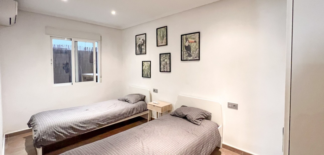 Herverkoop - 1. Apartment / flat -
Playa Del Cura - Torrevieja