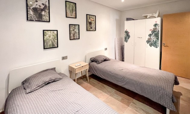 Herverkoop - 1. Apartment / flat -
Playa Del Cura - Torrevieja