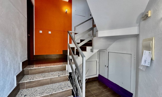 Herverkoop - Appartement / flat -
Benijofar