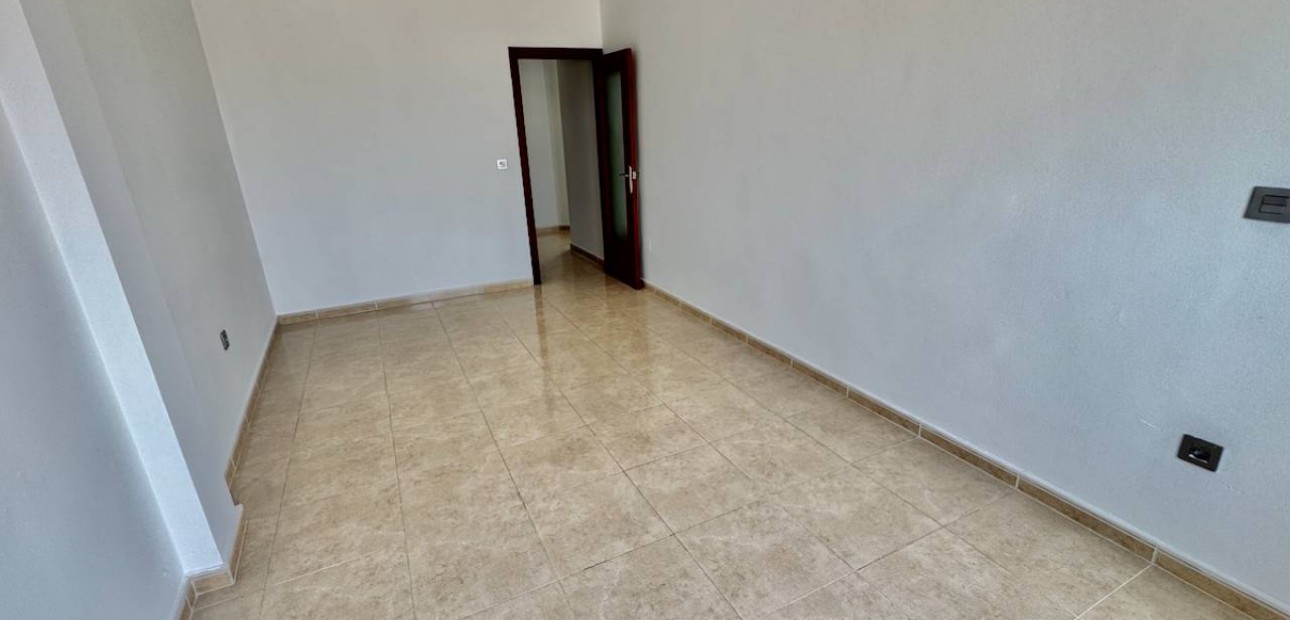 Herverkoop - Appartement / flat -
Benijofar