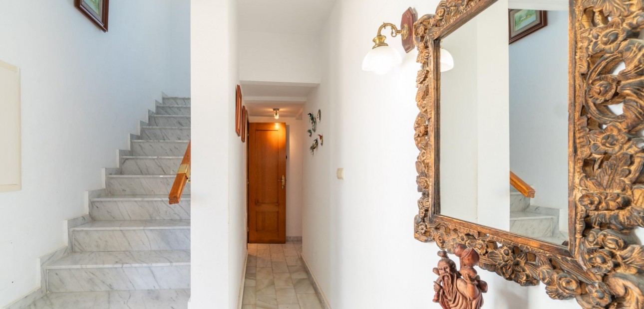 Herverkoop - Villa -
Orihuela Costa - La Zenia