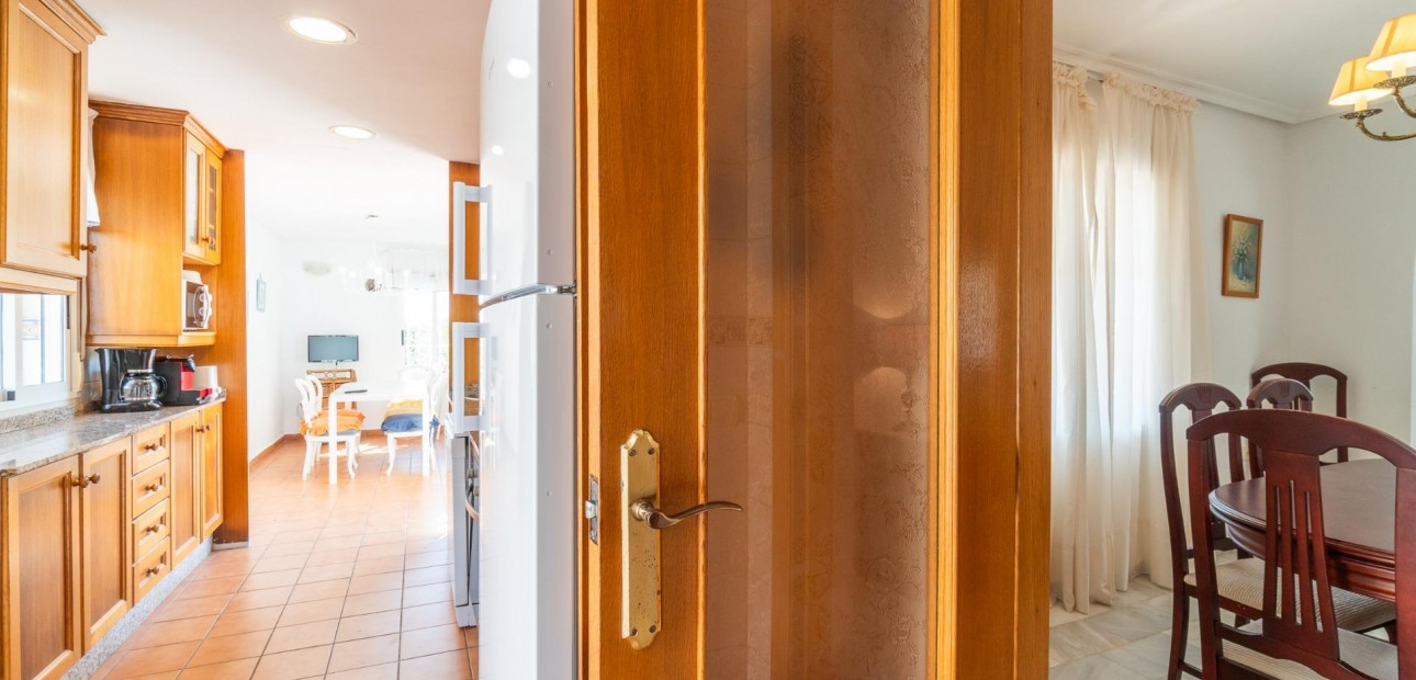 Herverkoop - Villa -
Orihuela Costa - La Zenia