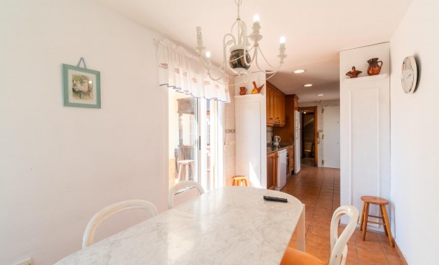 Herverkoop - Villa -
Orihuela Costa - La Zenia