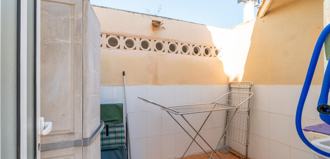 Herverkoop - Villa -
Orihuela Costa - La Zenia