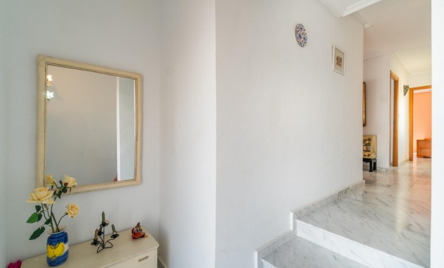 Herverkoop - Villa -
Orihuela Costa - La Zenia