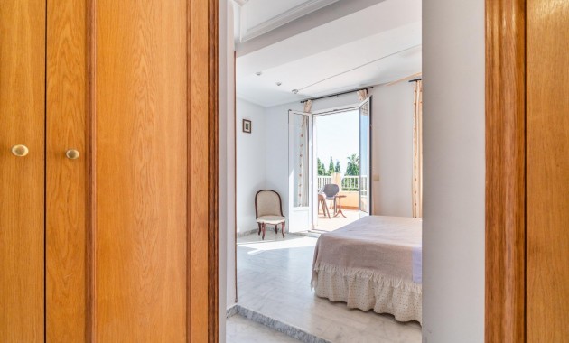 Herverkoop - Villa -
Orihuela Costa - La Zenia