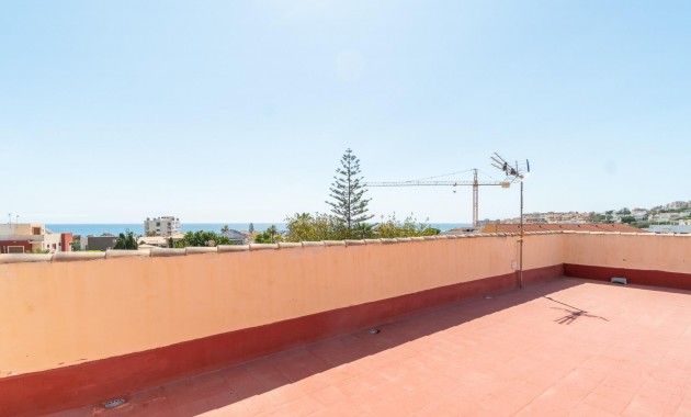 Herverkoop - Villa -
Orihuela Costa - La Zenia