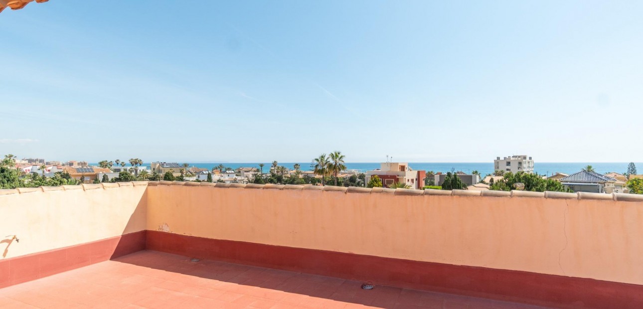 Herverkoop - Villa -
Orihuela Costa - La Zenia