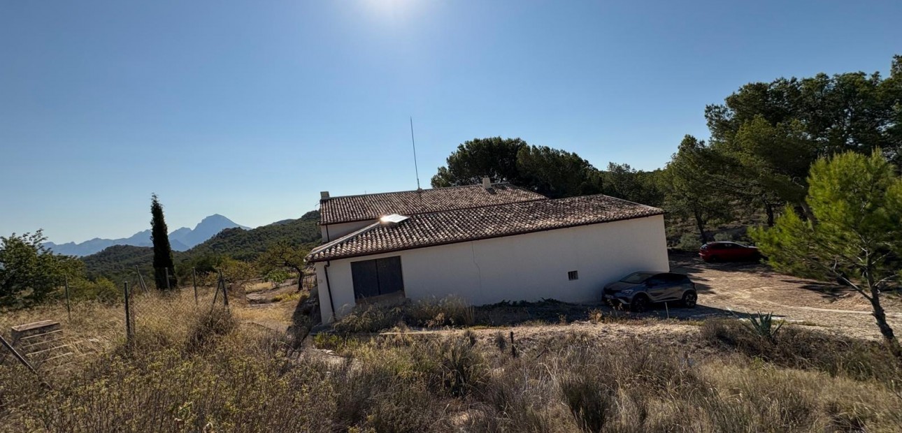 Herverkoop - Country House -
Villajoyosa - El Secanet - Hacienda del Sol