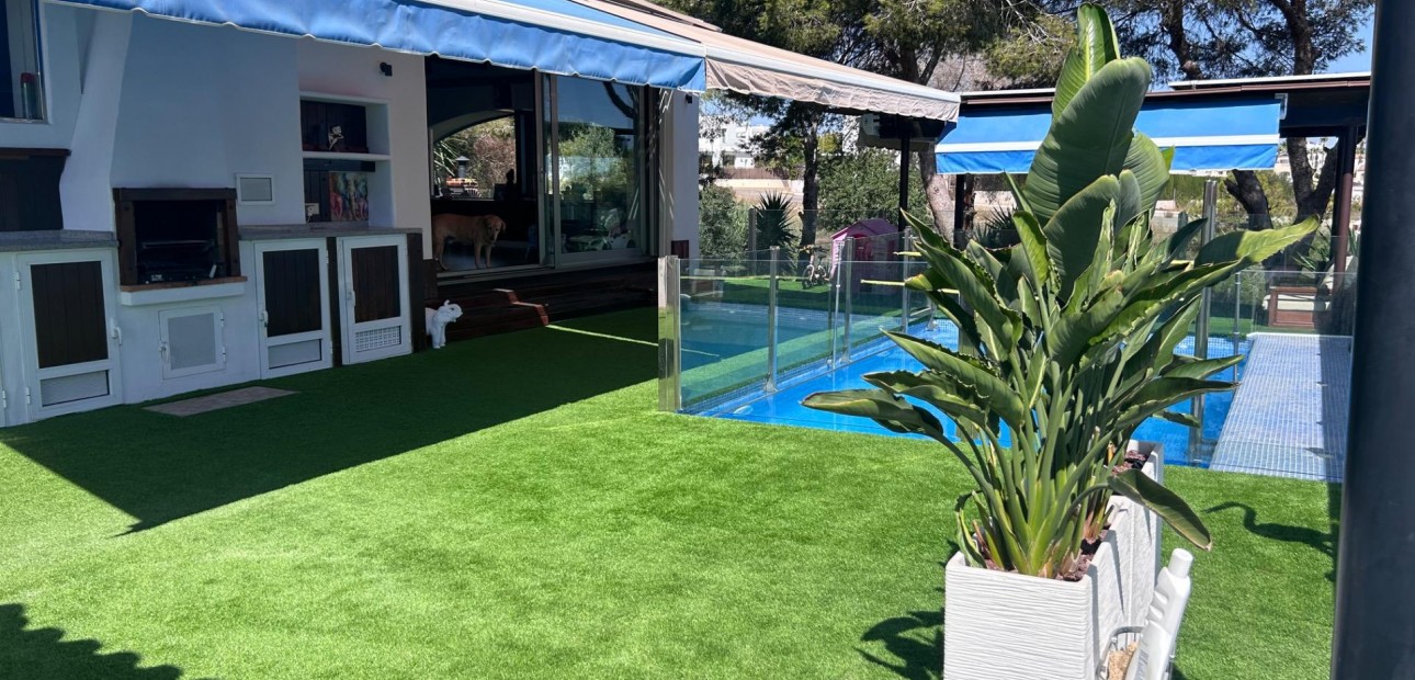 Sale - Villa -
Orihuela Costa - Montezenia