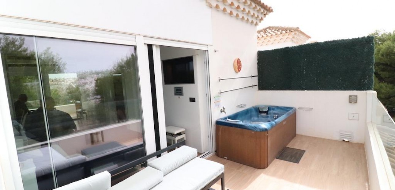 Sale - Villa -
Orihuela Costa - Montezenia