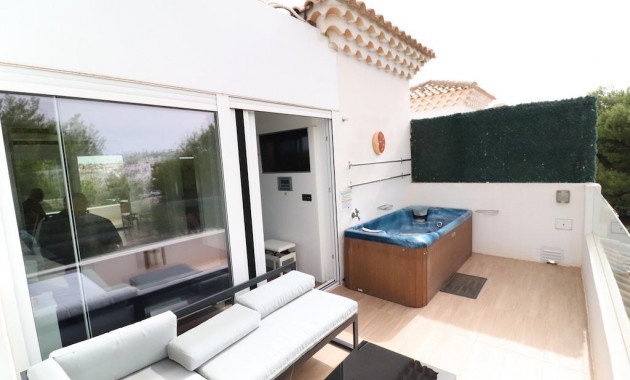 Sale - Villa -
Orihuela Costa - Montezenia