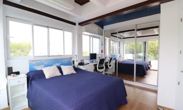 Sale - Villa -
Orihuela Costa - Montezenia