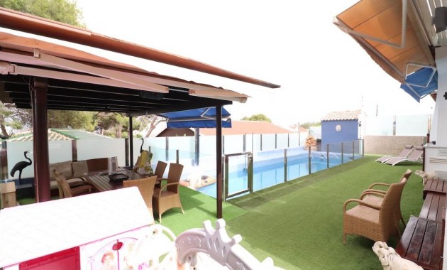 Sale - Villa -
Orihuela Costa - Montezenia