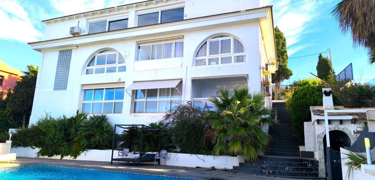 Sale - Villa -
Benidorm - Playa de Levante