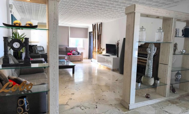 Sale - Villa -
Benidorm - Playa de Levante