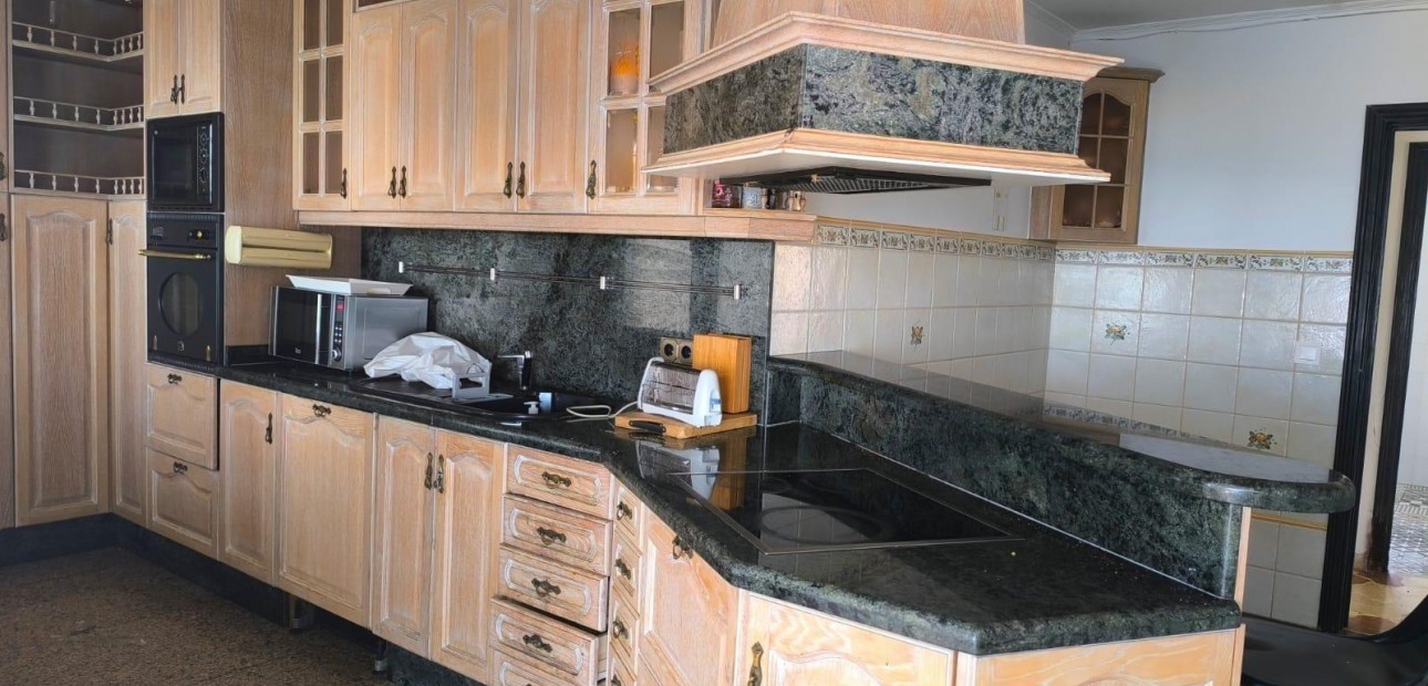 Sale - Villa -
Benidorm - Playa de Levante