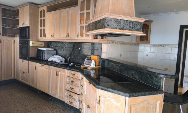 Sale - Villa -
Benidorm - Playa de Levante