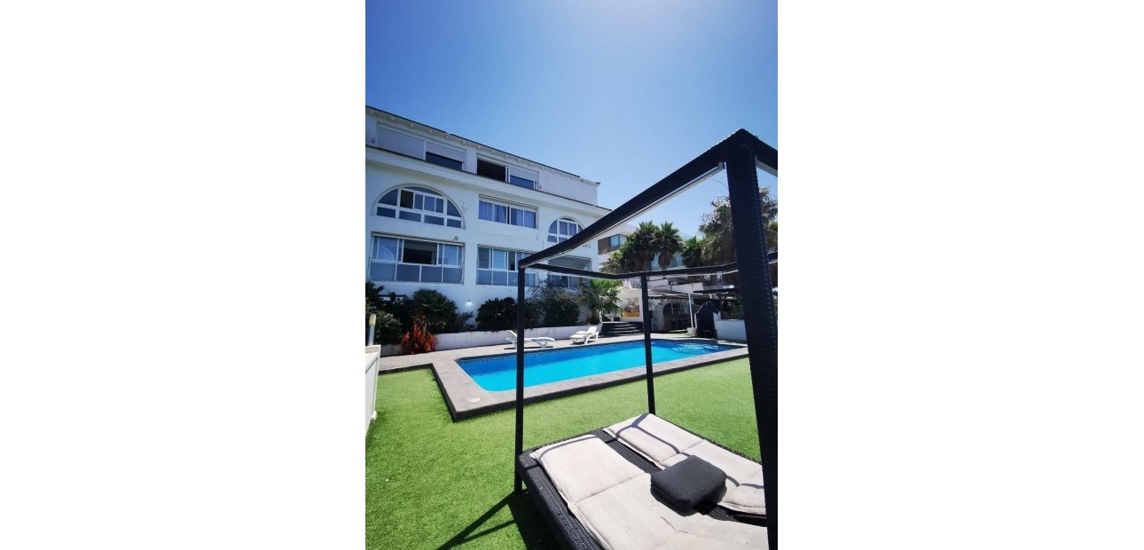 Sale - Villa -
Benidorm - Playa de Levante