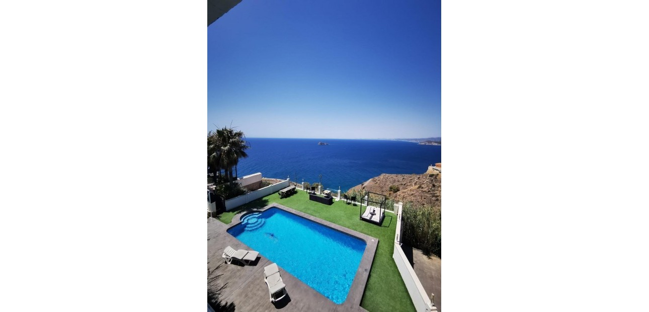 Sale - Villa -
Benidorm - Playa de Levante