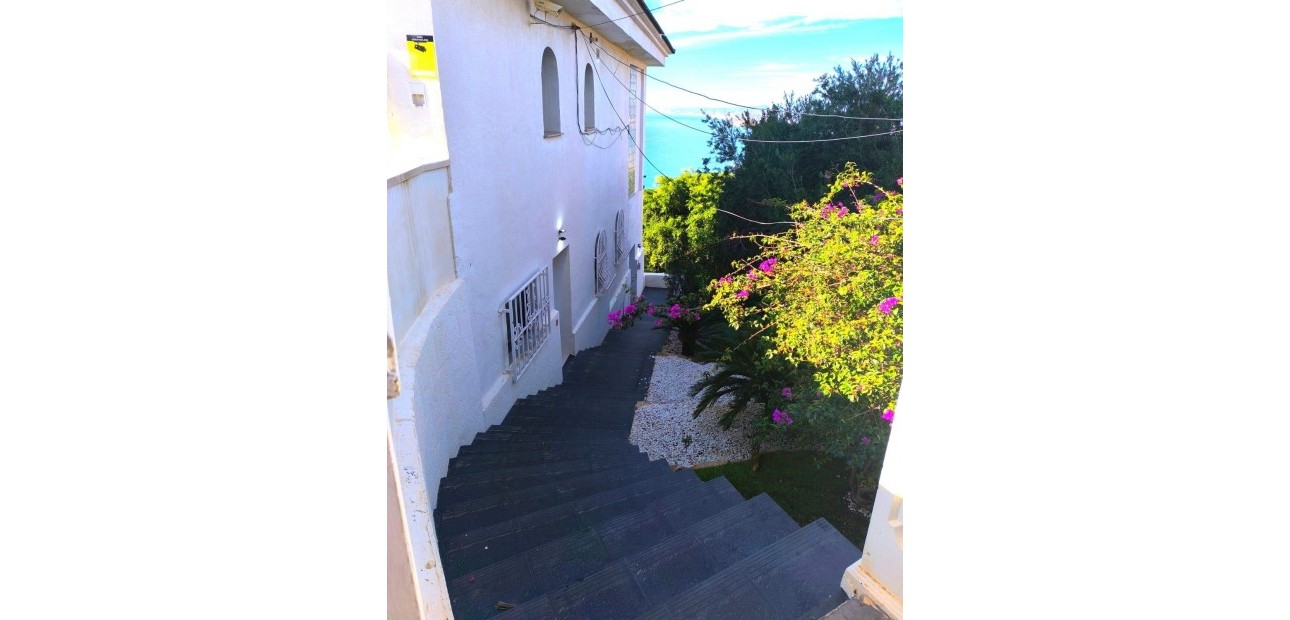 Sale - Villa -
Benidorm - Playa de Levante