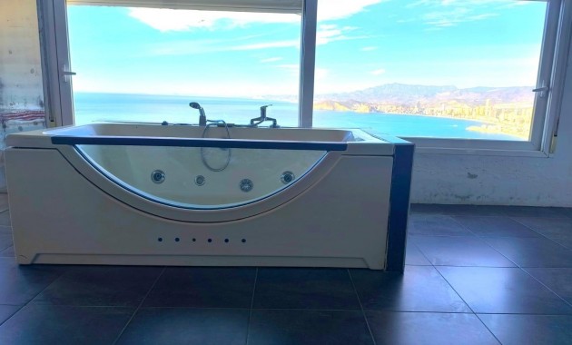 Sale - Villa -
Benidorm - Playa de Levante