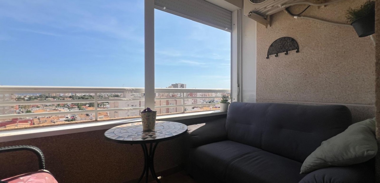 Herverkoop - Appartement / flat -
Torrevieja - Playa de los locos