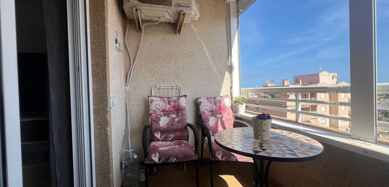 Herverkoop - Appartement / flat -
Torrevieja - Playa de los locos