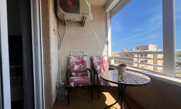 Herverkoop - Appartement / flat -
Torrevieja - Playa de los locos