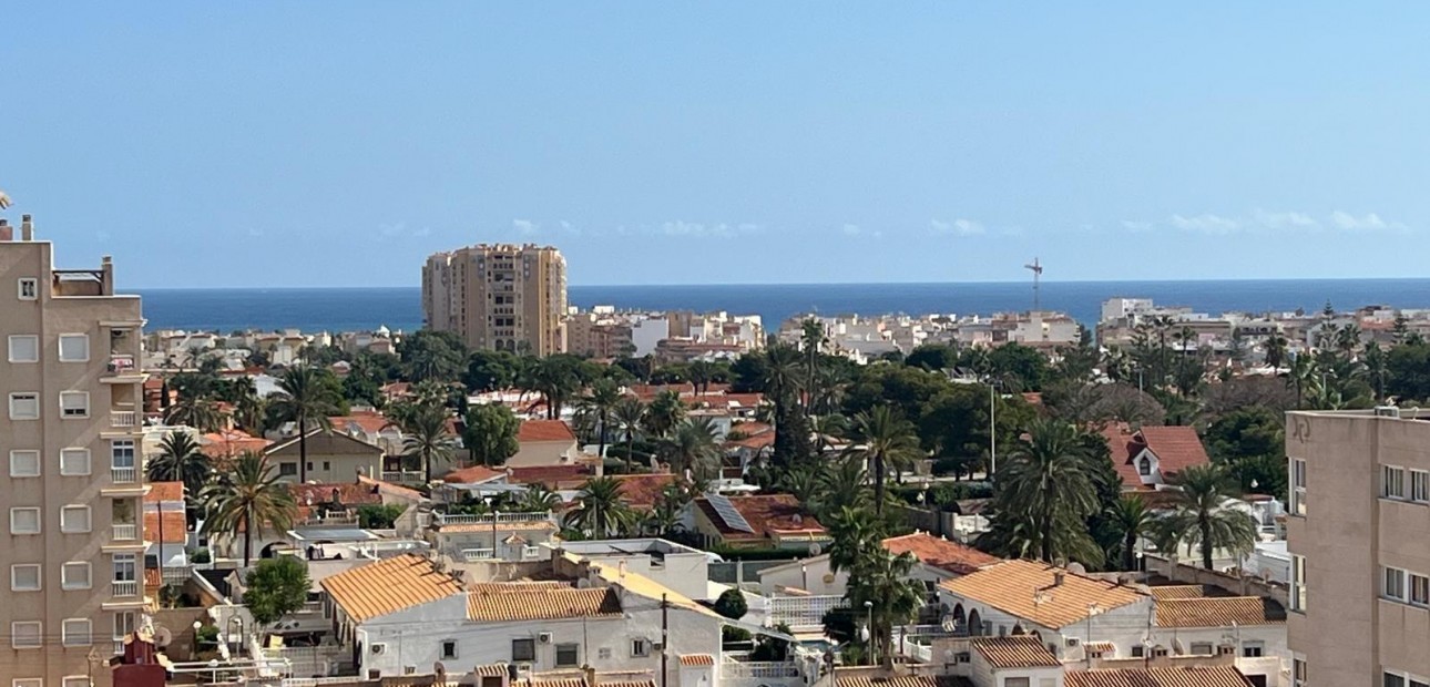 Herverkoop - Appartement / flat -
Torrevieja - Playa de los locos