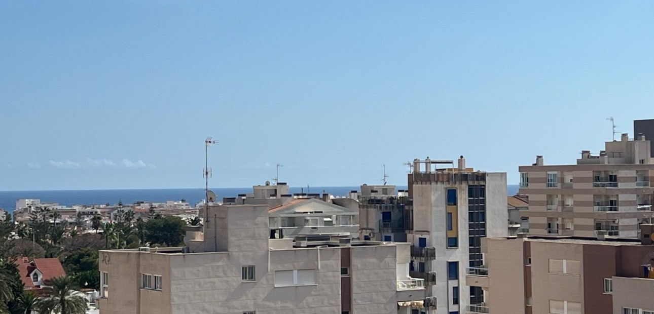 Herverkoop - Appartement / flat -
Torrevieja - Playa de los locos