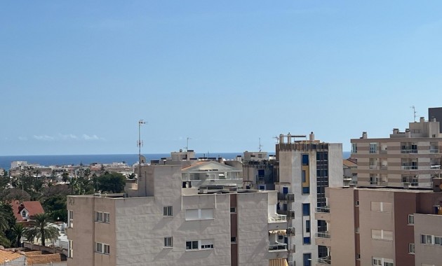Herverkoop - Appartement / flat -
Torrevieja - Playa de los locos
