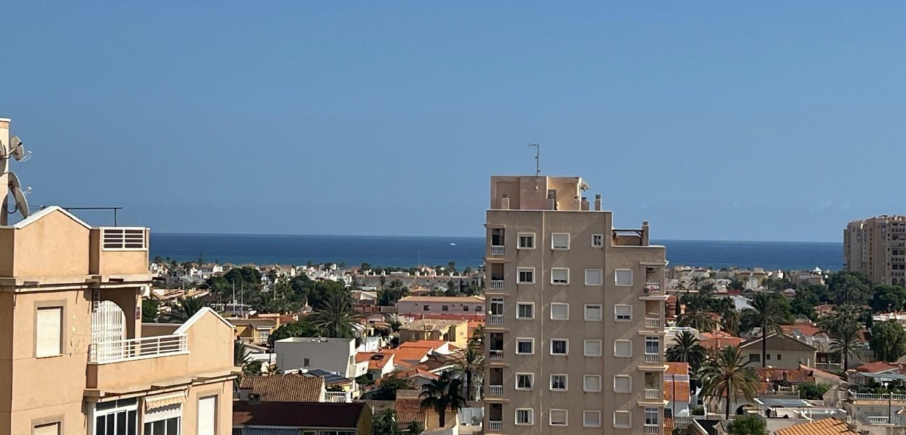 Herverkoop - Appartement / flat -
Torrevieja - Playa de los locos