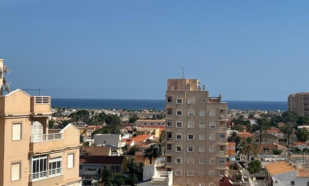 Herverkoop - Appartement / flat -
Torrevieja - Playa de los locos