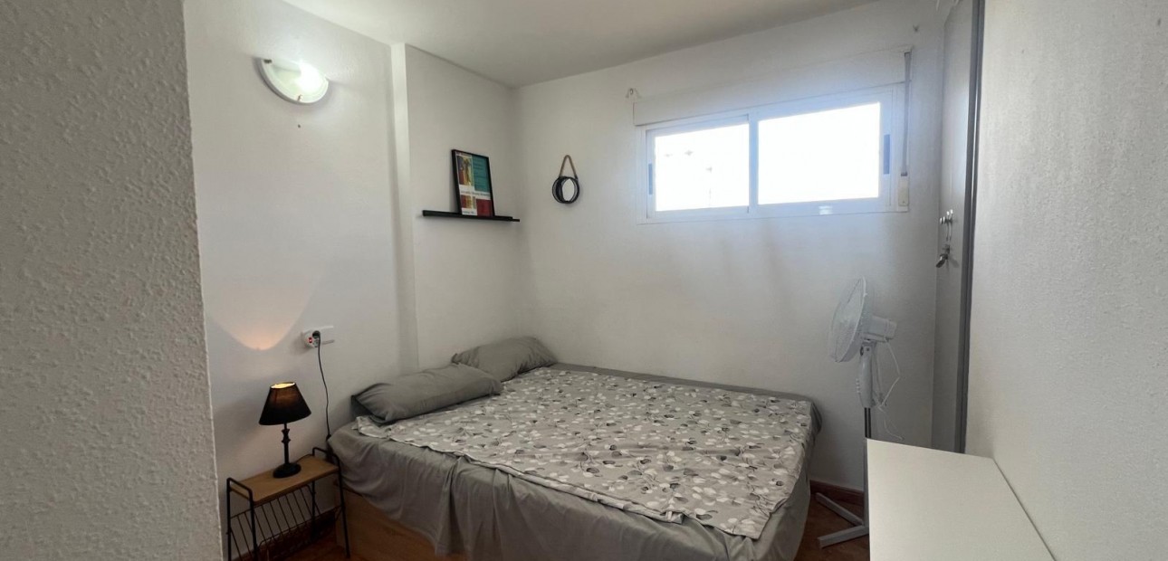 Herverkoop - Appartement / flat -
Torrevieja - Playa de los locos