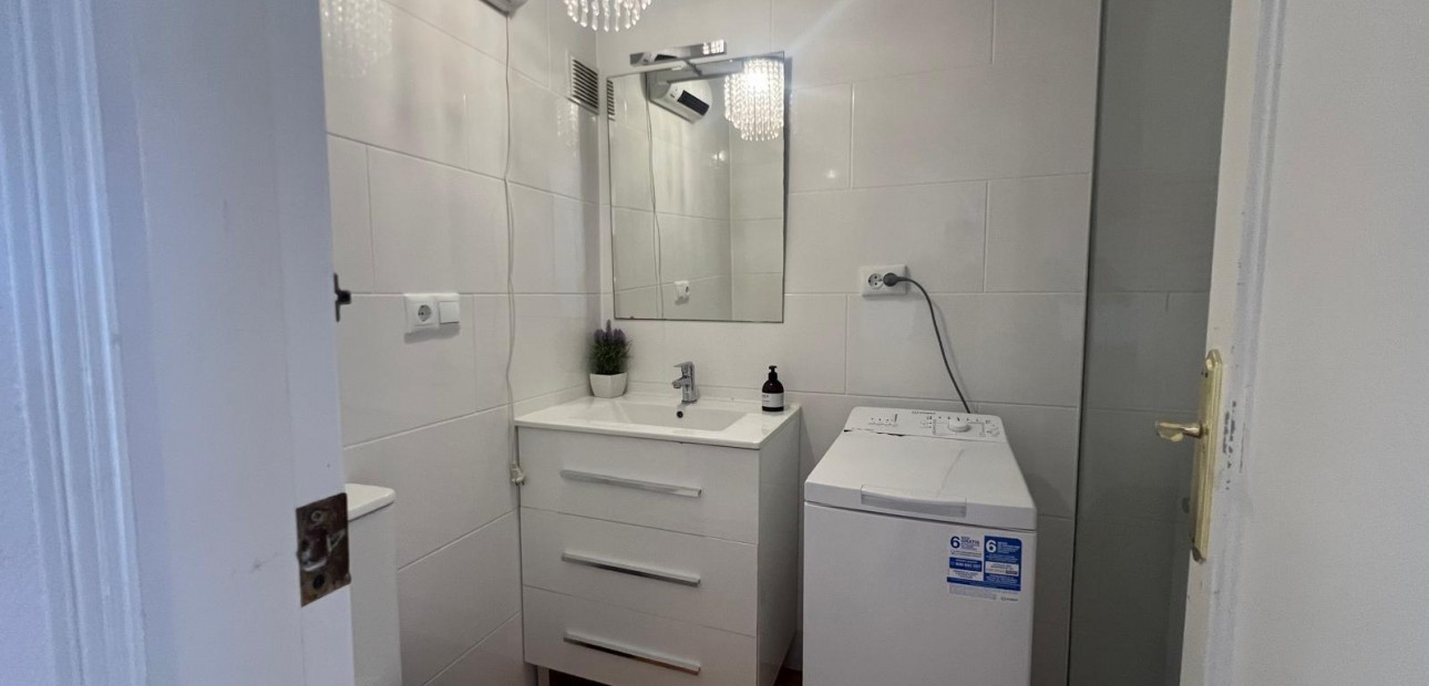 Herverkoop - Appartement / flat -
Torrevieja - Playa de los locos