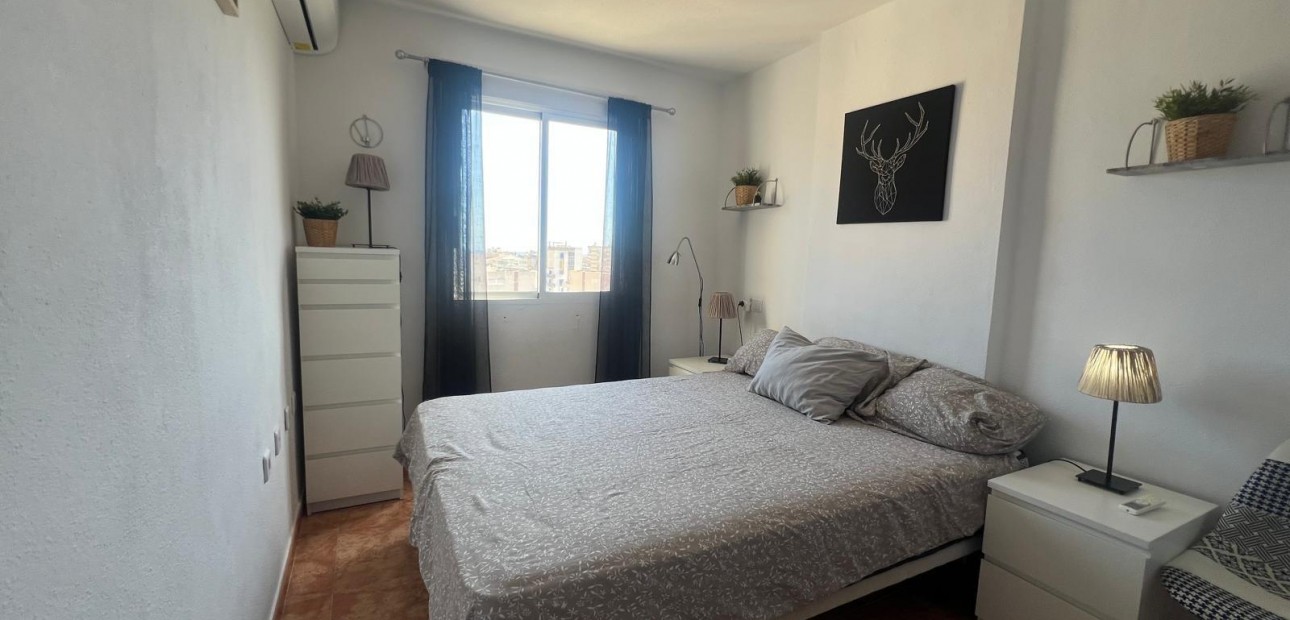 Herverkoop - Appartement / flat -
Torrevieja - Playa de los locos